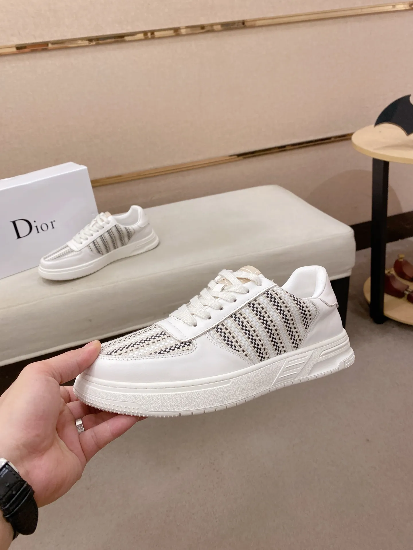 Men's men's shoes 💰 420💰🇮🇹🇮🇹Dior D new model is on sale at the same time, upper 🇮🇹Imported stretch fabric from Italy Fully imported sheepskin lining💪💪, completely 1⃣️ to 1⃣️🇮🇹💪💪, ⚠Sole: Original sole provided by the original factory, exclusive movable molded sole super comfortable, ⚠Original factory follow-up, 🔍🔍high quality, you can come in and out at will, welcome to compare⚠. Code number:38-44